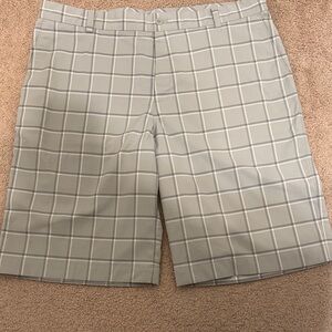 Nike Men's Light Gray Checkered Shorts